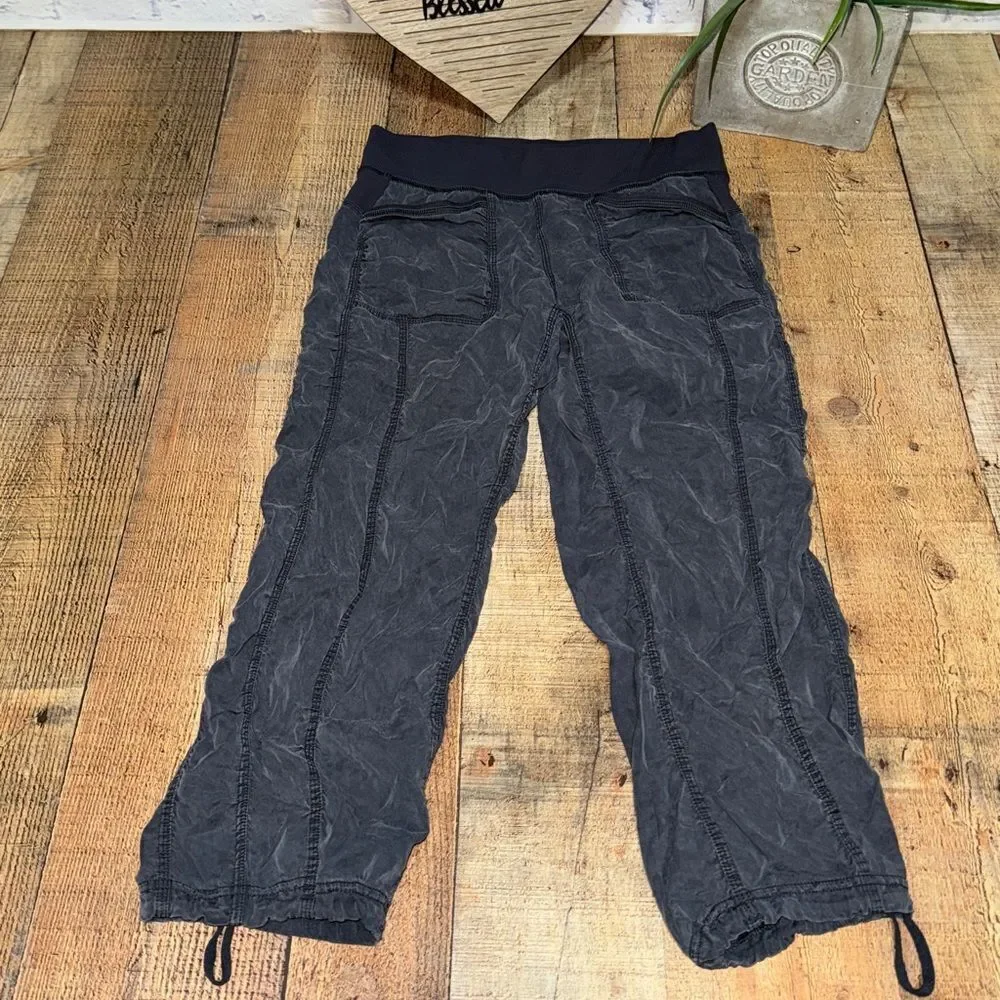 Lululemon cool down tencel ruched cropped pants size 4